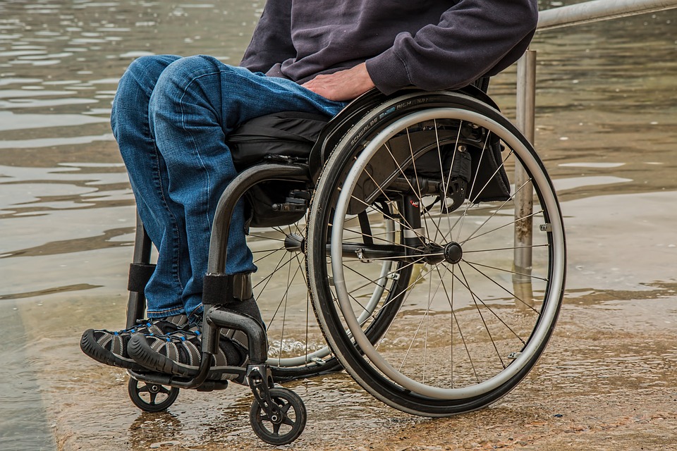 4 Things Wheelchair Users Need to Stay Protected from the Cold